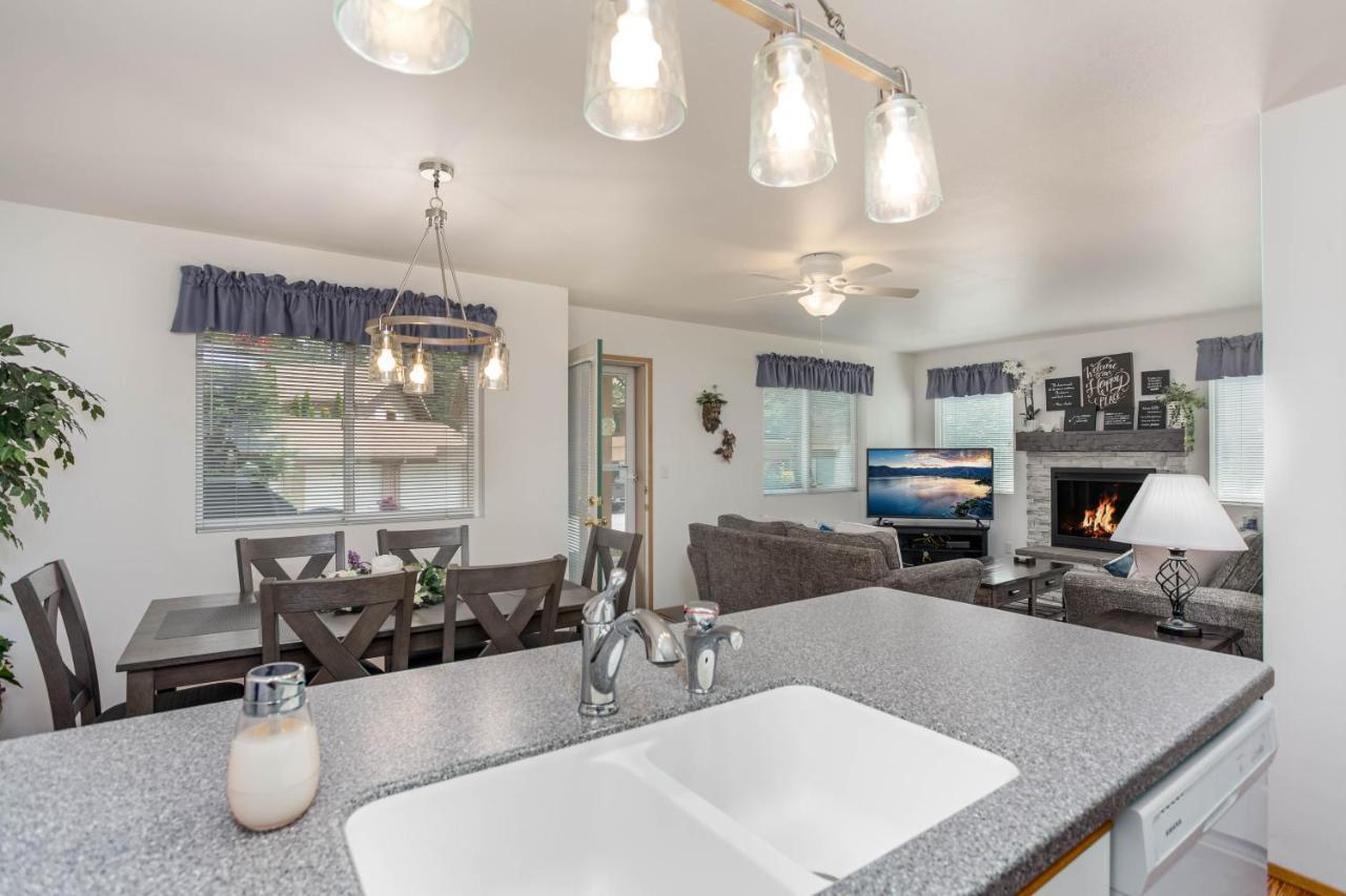 Apartamento Walk To Downtown * 6 Guests * Pets * A/C! * No Stairs! Leavenworth Exterior foto
